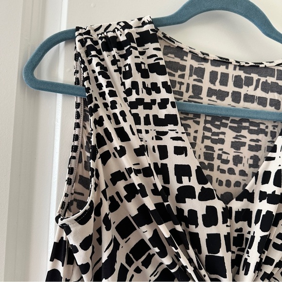 Daisy Fuentes Black Beige Pattern Twist Front Sleeveless Top Women's Size Large - Picture 4 of 16